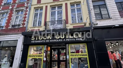Vente immeuble commercial Arras centre ville avec visibilité et lease back - Offre immobilière - Arthur Loyd