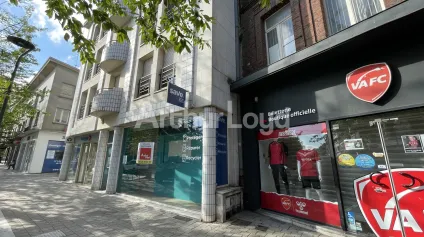 Local commercial à louer à Valenciennes emplacement stratégique lumineux - Offre immobilière - Arthur Loyd