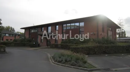 Bureaux à louer à Lezennes avec luminosité et espaces verts - Offre immobilière - Arthur Loyd