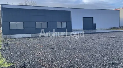 Entrepôt neuf à louer Gondecourt avec bureaux et accès rapide autoroute - Offre immobilière - Arthur Loyd