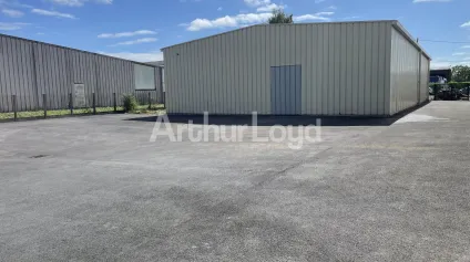 Local d'activité indépendant à louer Saint-Laurent-Blangy entrepôt 480 m2 - Offre immobilière - Arthur Loyd