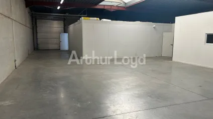 Entrepôt à louer à Seclin avec accès immédiat à l’autoroute A1 - Offre immobilière - Arthur Loyd
