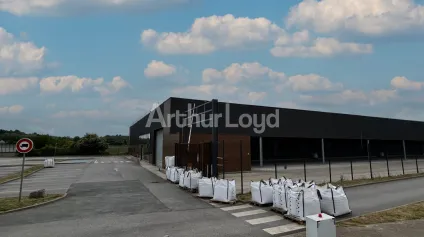 Local commercial neuf à louer - 1600m2 divisibles - Montigny-en-Gohelle (62) - Flux important de véhicules / Surface à partir de 500m2 - Offre immobilière - Arthur Loyd