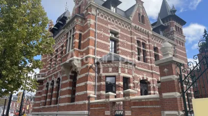 Immeuble de bureaux à vendre à Valenciennes proche centre ville rénové - Offre immobilière - Arthur Loyd