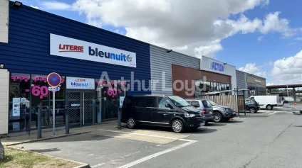 Location local commercial Lens emplacement num&eacute;ro un axe tr&egrave;s passant - Offre immobilière - Arthur Loyd