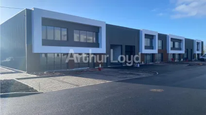 Cellule d'activité neuve à louer - Arras axe passant - Offre immobilière - Arthur Loyd