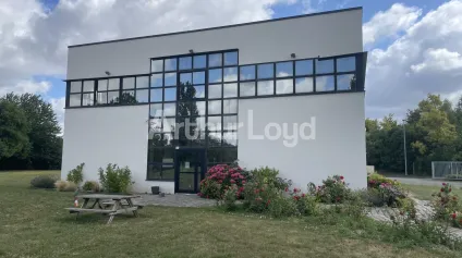 Bureaux à louer à Lens dans immeuble rénové avec vaste parking privatif - Offre immobilière - Arthur Loyd