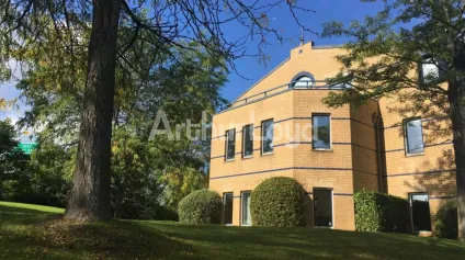 À vendre en exclusivité - Plateaux de bureaux lumineux de à partir de 61 m² à Villeneuve-d'Ascq dans un environnement tertiaire paisible et proche des grands axest - Offre immobilière - Arthur Loyd