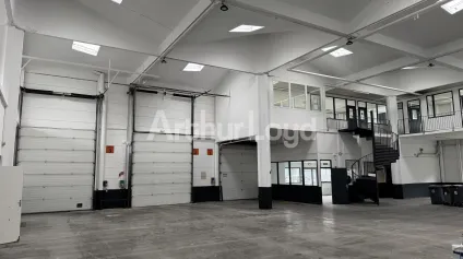 Locaux d'activité à louer à Villeneuve-d'Ascq proche métro Pont de Bois - Offre immobilière - Arthur Loyd