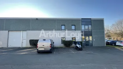 Bâtiment mixte bureaux/ stockage à louer - Emplacement stratégique La Pilaterie, proche axes majeurs - Offre immobilière - Arthur Loyd
