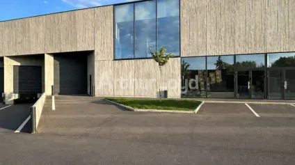 Entrepôt à louer à Neuville-en-Ferrain avec accès immédiat à l’autoroute A22 - Offre immobilière - Arthur Loyd