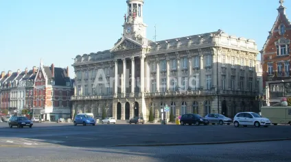 Location local commercial Cambrai 320 m² rénovés avec cuisine équipée - Offre immobilière - Arthur Loyd