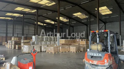 Entrepôt à vendre à Fontaine-Notre-Dame accès autoroutier immédiat - Offre immobilière - Arthur Loyd