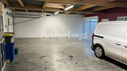 Bâtiment d’activité à vendre à Marquette-lez-Lille accès rapide rocades - Offre immobilière - Arthur Loyd