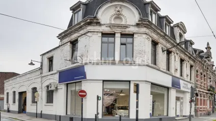 Local d’activité à louer Valenciennes angle centre ville avec bureaux - Offre immobilière - Arthur Loyd