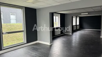 Cellule entrep&ocirc;t bureaux &agrave; louer ou vendre Marcq-en-Baroeul parc s&eacute;curis&eacute; - Offre immobilière - Arthur Loyd