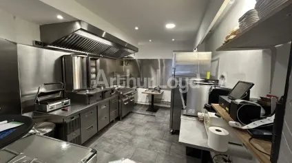 Local commercial &agrave; louer &agrave; Lille 132 m&sup2; avec vitrine et fort passage pi&eacute;ton - Offre immobilière - Arthur Loyd