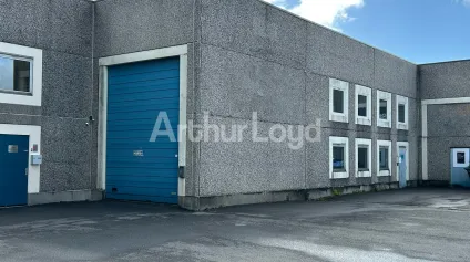 Entrep&ocirc;t &agrave; louer avec bureaux et parking &agrave; Fretin au Centre r&eacute;gional de transport - Offre immobilière - Arthur Loyd