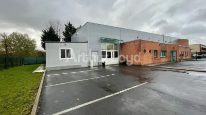 Entrepôt à vendre à Douai avec bureaux et parking en zone industrielle - Offre immobilière - Arthur Loyd