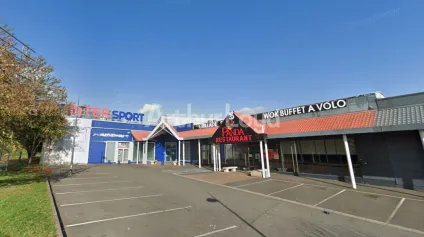 Location local commercial Bruay-la-Buissière 1 102 m² proche sortie autoroute - Offre immobilière - Arthur Loyd