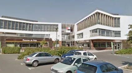 Location local commercial 60 m2 avec hotte secteur Haute Borne à Villeneuve d'Ascq - Offre immobilière - Arthur Loyd