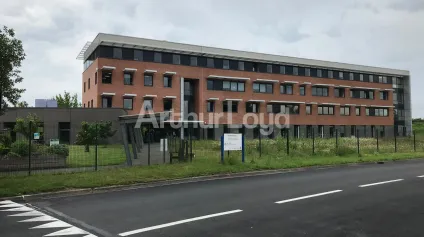 Bureaux à vendre ou à louer à Sainghin-en-Mélantois proche axes routiers - Offre immobilière - Arthur Loyd