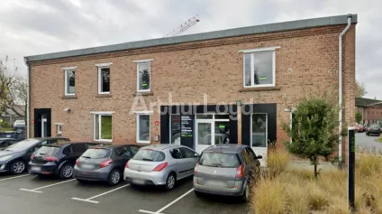 Bureaux rénovés à louer 146m² - Parc de la Plaine - Villeneuve d'Ascq, proche autoroutes et métro - Offre immobilière - Arthur Loyd