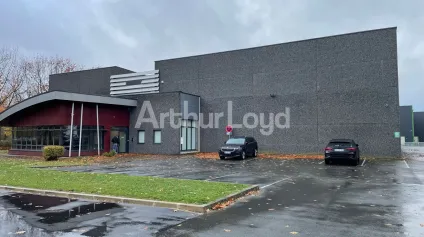 Entrep&ocirc;ts &agrave; vendre &agrave; Monchy-le-Preux avec bureaux et acc&egrave;s rapide autoroute - Offre immobilière - Arthur Loyd