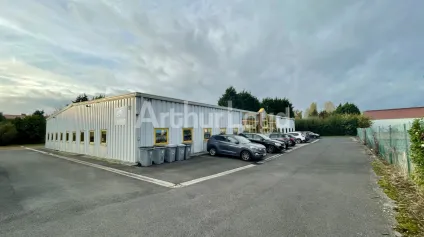 Locaux d'activit&eacute; &agrave; vendre &agrave; Neuville-en-Ferrain plain-pied sur terrain spacieux - Offre immobilière - Arthur Loyd