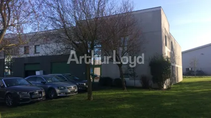 Bureaux rénovés 37 m² à louer - Villeneuve d'Ascq | Emplacement stratégique avec charges incluses - Offre immobilière - Arthur Loyd