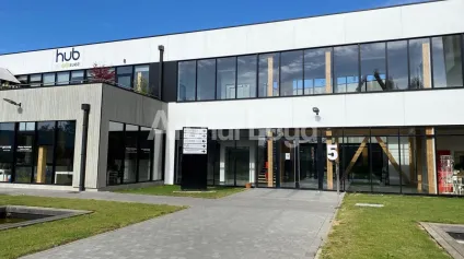 Bureau à louer à Wasquehal immeuble clé en main avec 7000 m2 divisibles - Offre immobilière - Arthur Loyd