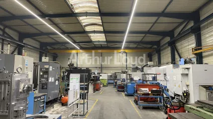 ENTREP&Ocirc;T A VENDRE AVEC PONTS ROULANTS - Offre immobilière - Arthur Loyd