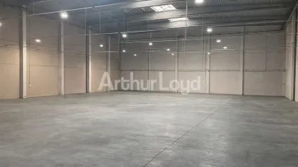Entrep&ocirc;t &agrave; vendre &agrave; Valenciennes - Offre immobilière - Arthur Loyd