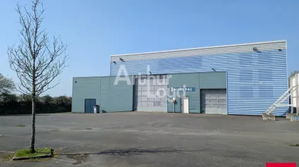 VITRE - LOCAL D'ACTIVITE INDEPENDANT A LOUER - DIVISIBLE - Offre immobilière - Arthur Loyd