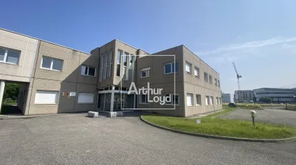 immeuble ind&eacute;pendant 1327 m&sup2; Montbonnot vente-location - Offre immobilière - Arthur Loyd