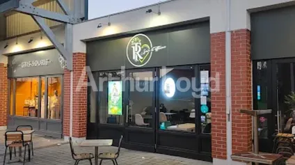Local commercial 148 m&sup2; avec vitrine, extraction et stationnement facile - emplacement dynamique &agrave; Villeneuve-d'Ascq - Offre immobilière - Arthur Loyd