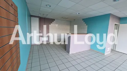 <br />&Agrave; louer : Local professionnel de 44,69 m&sup2; - Disponible imm&eacute;diatement<br /> - Offre immobilière - Arthur Loyd