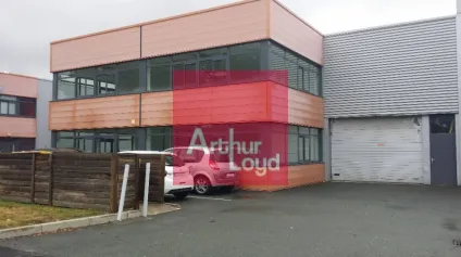 CLERMONT-FERRAND A LOUER LOCAL ACTIVITÉ 430 M² - Offre immobilière - Arthur Loyd