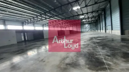 COURNON A LOUER LOCAL ACTIVITE 1189 M² - TROIS PORTES SECTIONNELLES - Offre immobilière - Arthur Loyd