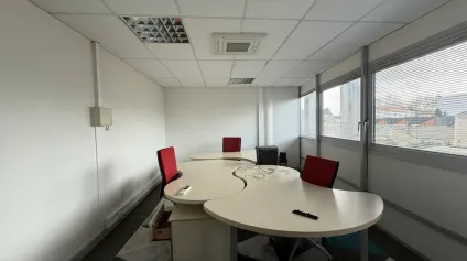 BUREAUX CLÉS EN MAIN À PROXIMITÉ IMMÉDIATE DU CENTRE-VILLE - Offre immobilière - Arthur Loyd