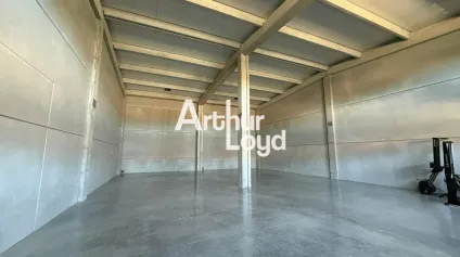 Local d'activité neuf  280 m²  Grande hauteur - Offre immobilière - Arthur Loyd