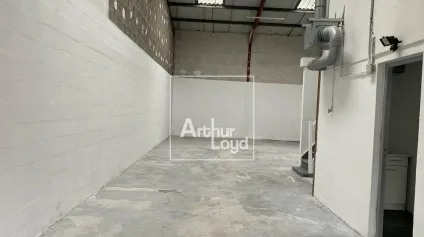Locaux à louer - LISSES ZI de l' EGLANTIER - Offre immobilière - Arthur Loyd