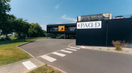 A VENDRE - LOCAUX COMMERCIAUX 365 M² PRAT PIP SUD GUIPAVAS - Offre immobilière - Arthur Loyd