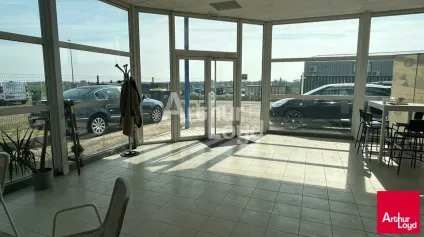 PROCHE BLOIS - VENTE LOCAL D'ACTIVITÉ DE 525 M² - ACCÈS A10 À 5 MN - Offre immobilière - Arthur Loyd