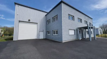 Bâtiment indépendant à louer - 1 000 m2 - Saran - Sables de Sary - Offre immobilière - Arthur Loyd