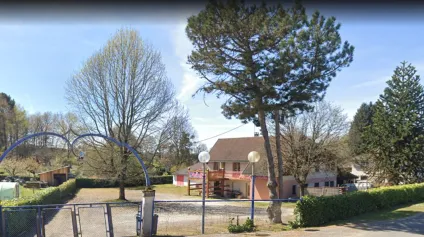 <br />A VENDRE - Saint Leonard De Noblat - 450 m² idéal activité évènementiel<br /> - Offre immobilière - Arthur Loyd