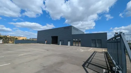 LOCAL D'ACTIVITE - ENTREPOT à LOUER de 431 m² - Offre immobilière - Arthur Loyd