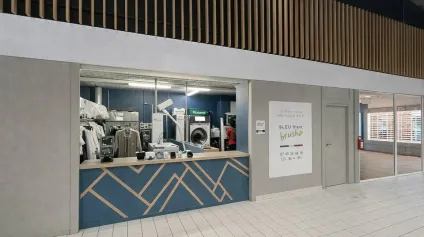 LOCAL COMMERCIAL DE 46 M² AVEC VISIBILITÉ EXCEPTIONNELLE FACE AUX CAISSES - Offre immobilière - Arthur Loyd