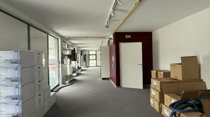 BUREAUX location à MALEMORT SUR CORREZE 19360 - Offre immobilière - Arthur Loyd