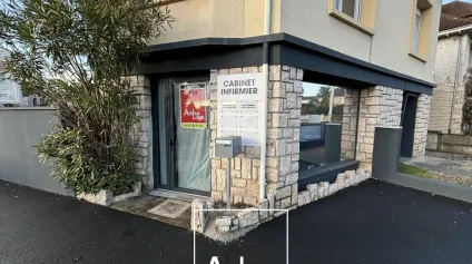Local commercial / Bureaux 49 m² à louer  Ville Brive-la-Gaillarde, axe fréquenté - Offre immobilière - Arthur Loyd